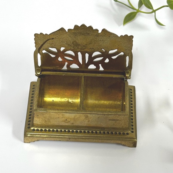 Vintage brass sunflower 2 roll stamp box: ring box - Picture 7 of 10